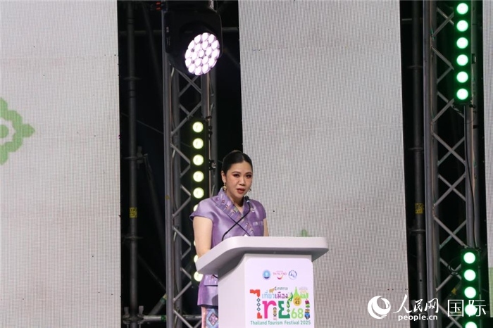 泰國(guó)旅游局局長(zhǎng)塔佩妮在開(kāi)幕式上致辭。朱瀟逸攝