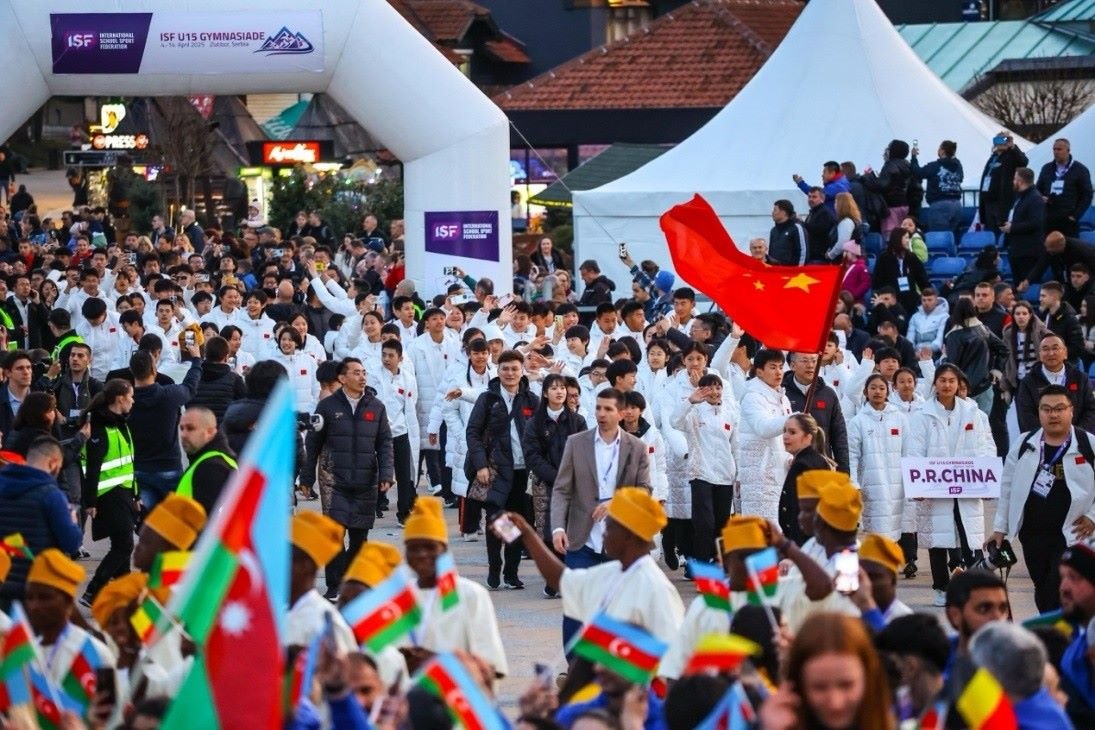 中國(guó)中學(xué)生體育代表團(tuán)在開(kāi)幕式上入場(chǎng)。圖片來(lái)源：中國(guó)中學(xué)生體育代表團(tuán)