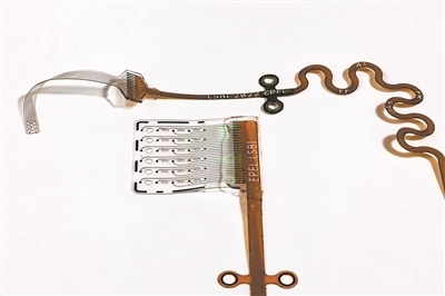 新開發(fā)的ABI旨在輕柔地貼合腦組織，提高信號(hào)精度和患者舒適度。圖片來源：瑞士洛桑聯(lián)邦理工學(xué)院