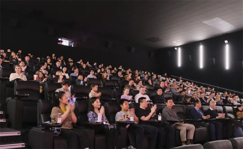 觀影現(xiàn)場。中國駐丹麥大使館供圖