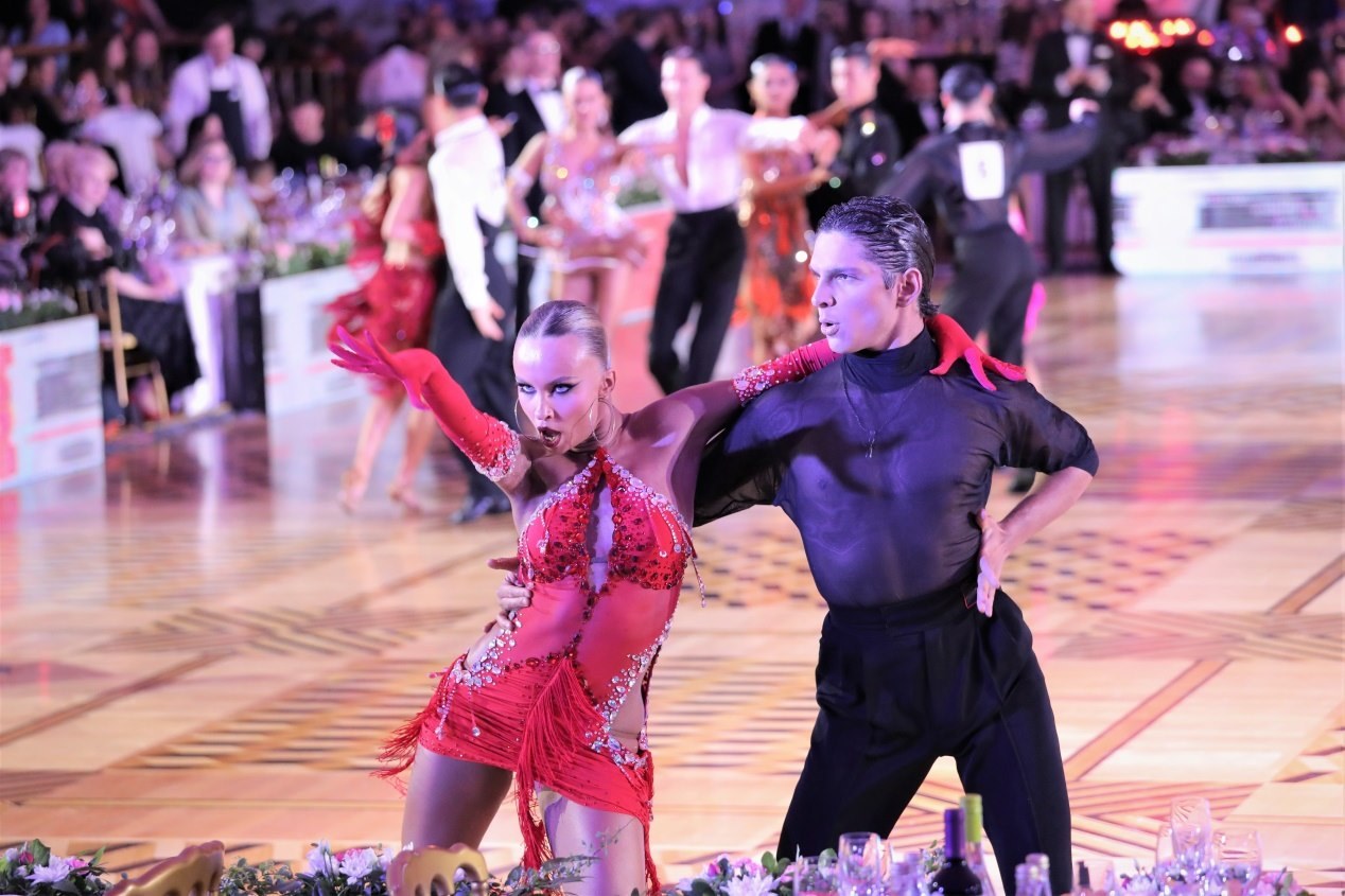 第七屆“克里姆林宮杯”國標舞錦標賽現(xiàn)場。于子恒攝