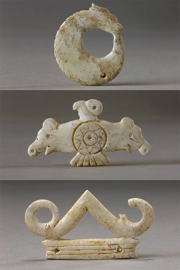 玉龍（上）、玉鷹（中）和玉冠飾（下）。國(guó)家文物局供圖