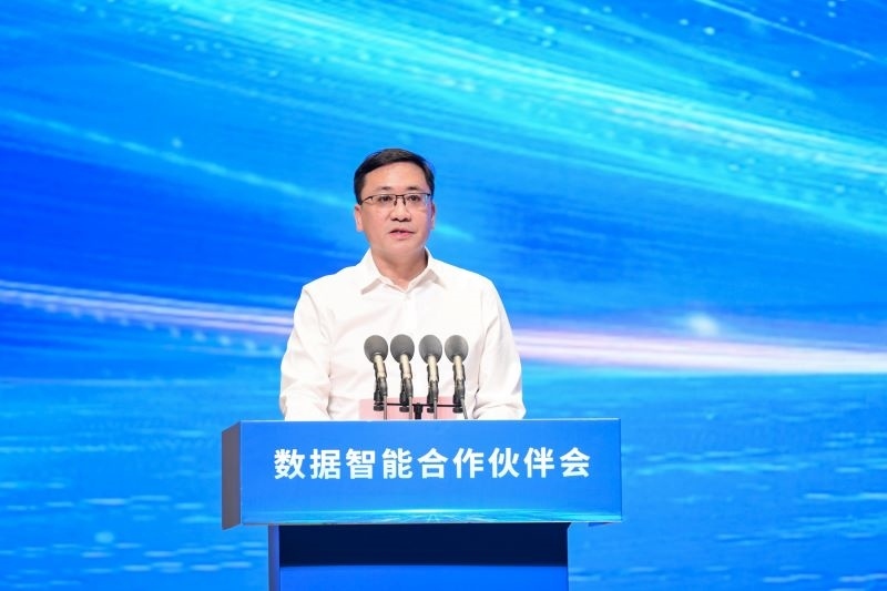 圖為河南省人民政府國(guó)有資產(chǎn)監(jiān)督管理委員會(huì)黨委委員、副主任李海峰。