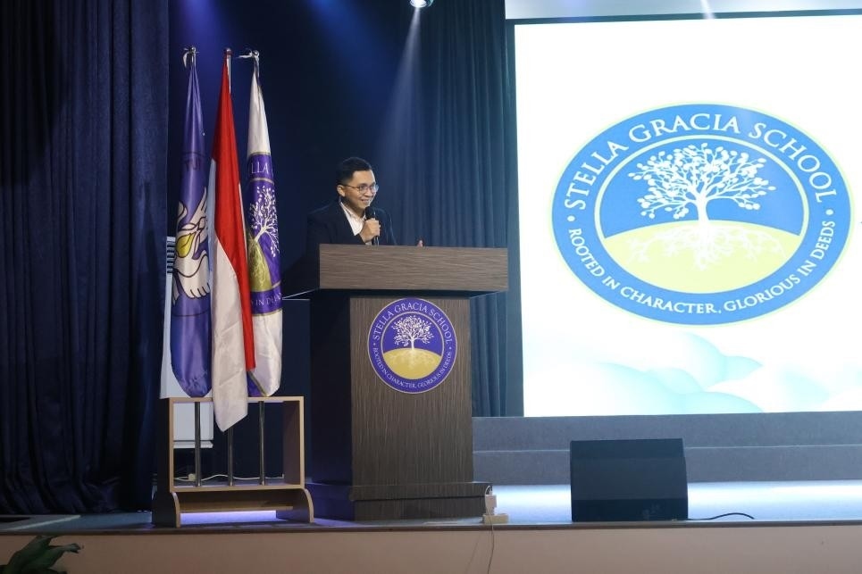 安德魯致辭。哈山努丁大學(xué)孔子學(xué)院供圖